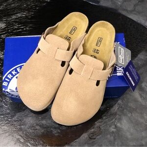 Birkenstock Boston Cream Suede Mules - Narrow Fit